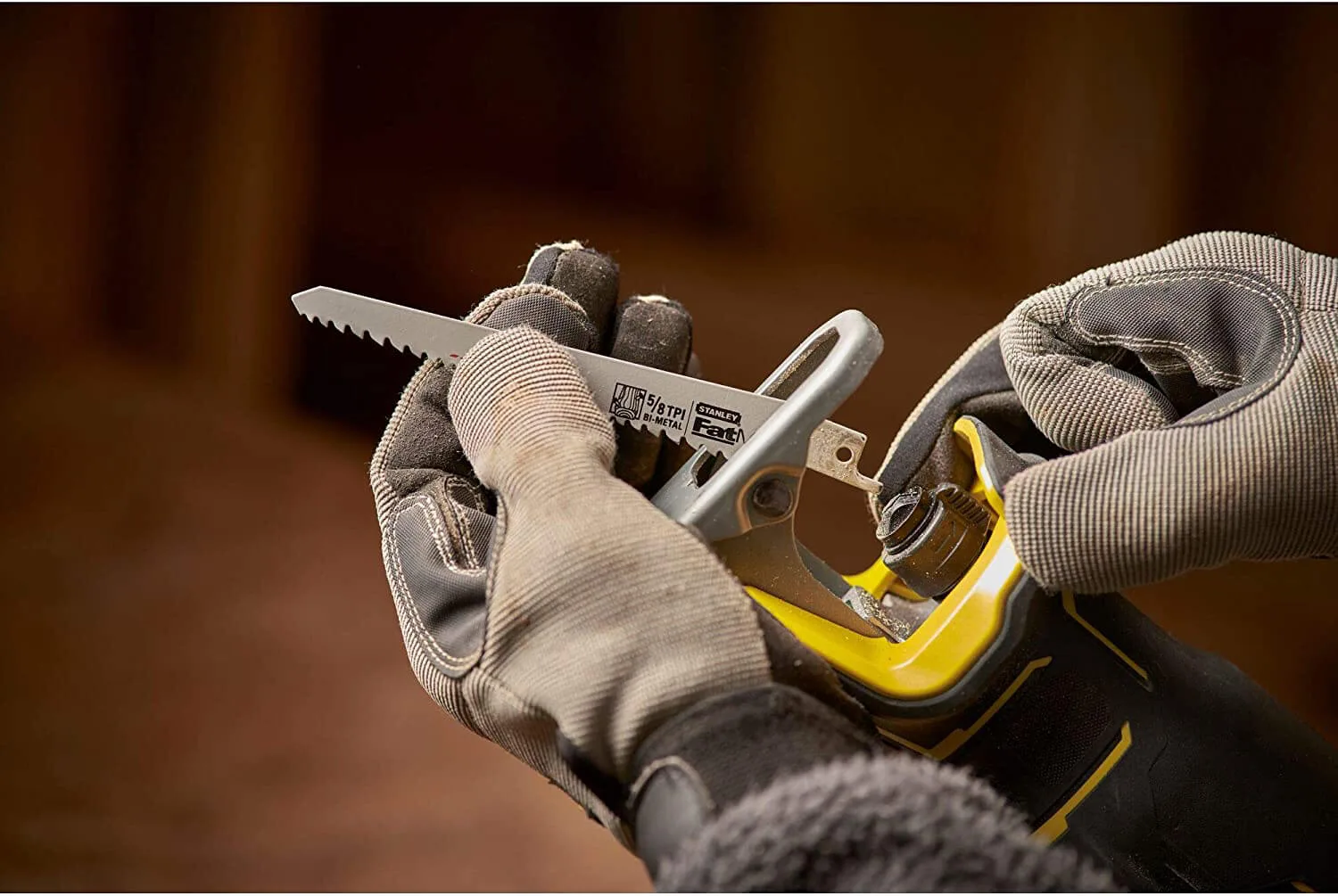 Пила шабельна акумуляторна STANLEY FATMAX SFMCS310B