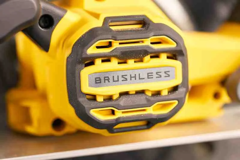 Пила циркулярна акумуляторна STANLEY FATMAX SFMCS550B