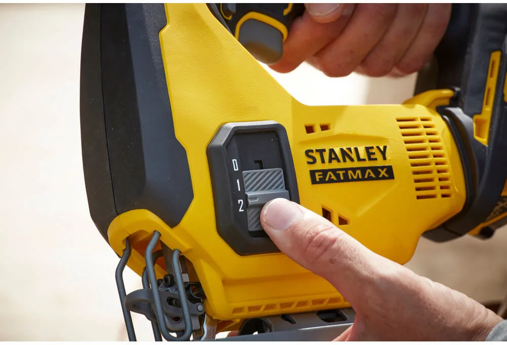 Аккумуляторная лобзиковая пила STANLEY FATMAX SFMCS600B