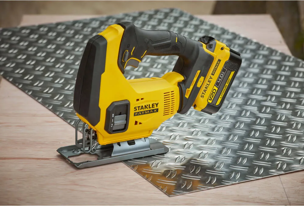 Аккумуляторная лобзиковая пила STANLEY FATMAX SFMCS600B