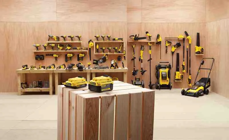 Аккумуляторная лобзиковая пила STANLEY FATMAX SFMCS650B