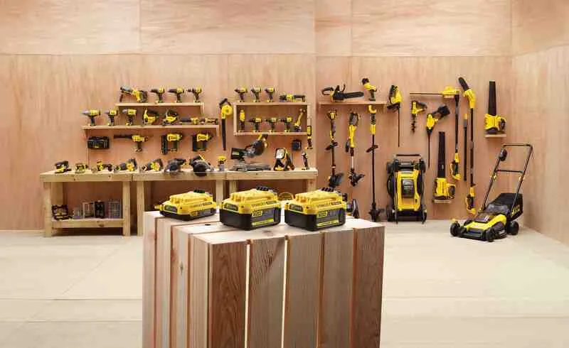 Аккумуляторная лобзиковая пила STANLEY FATMAX SFMCS650B