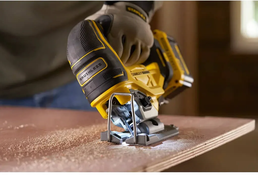 Аккумуляторная лобзиковая пила STANLEY FATMAX SFMCS650M2K