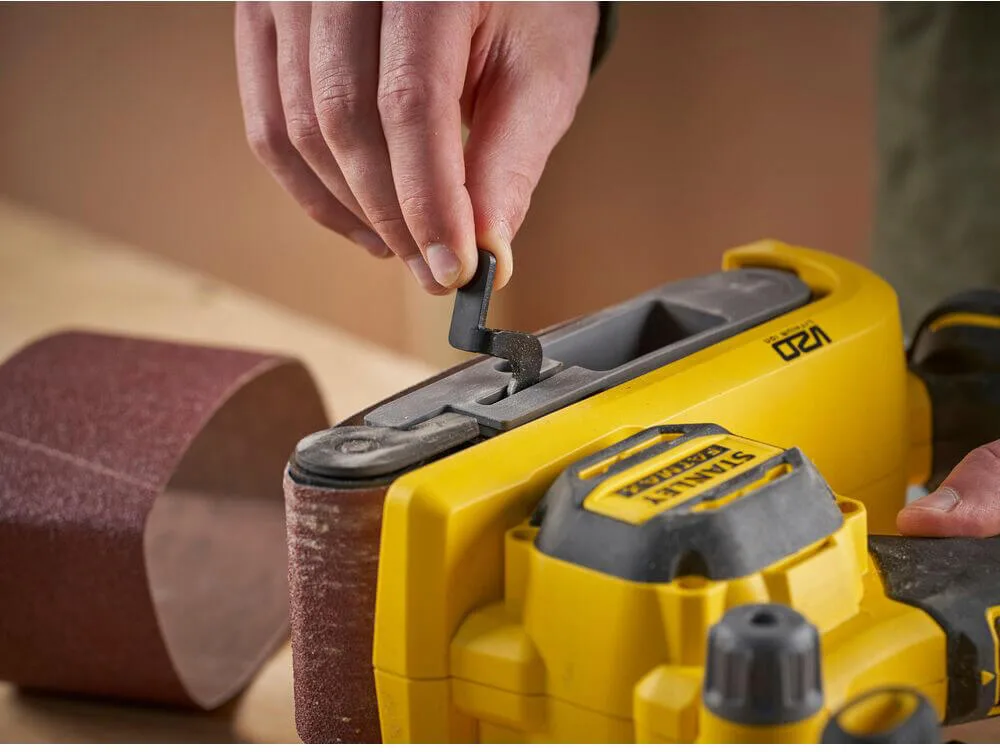Аккумуляторная ленточная шлифовальная машина STANLEY FATMAX SFMCW223B