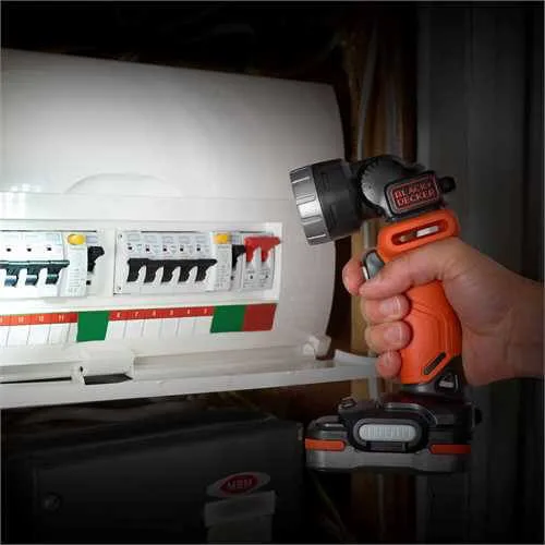 Аккумуляторный светодиодный фонарь BLACK+DECKER BDCCF12N