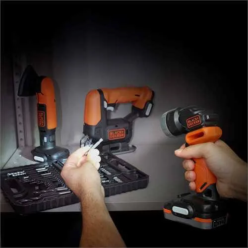 Аккумуляторный светодиодный фонарь BLACK+DECKER BDCCF12N