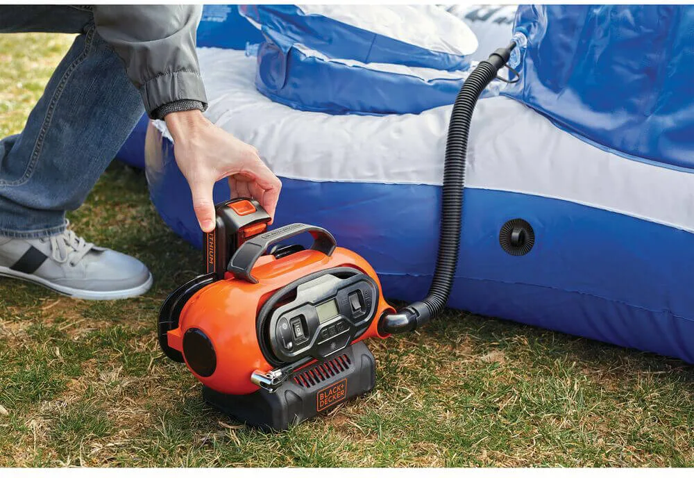 Компресор автомобільний акумуляторний BLACK+DECKER BDCINF18N