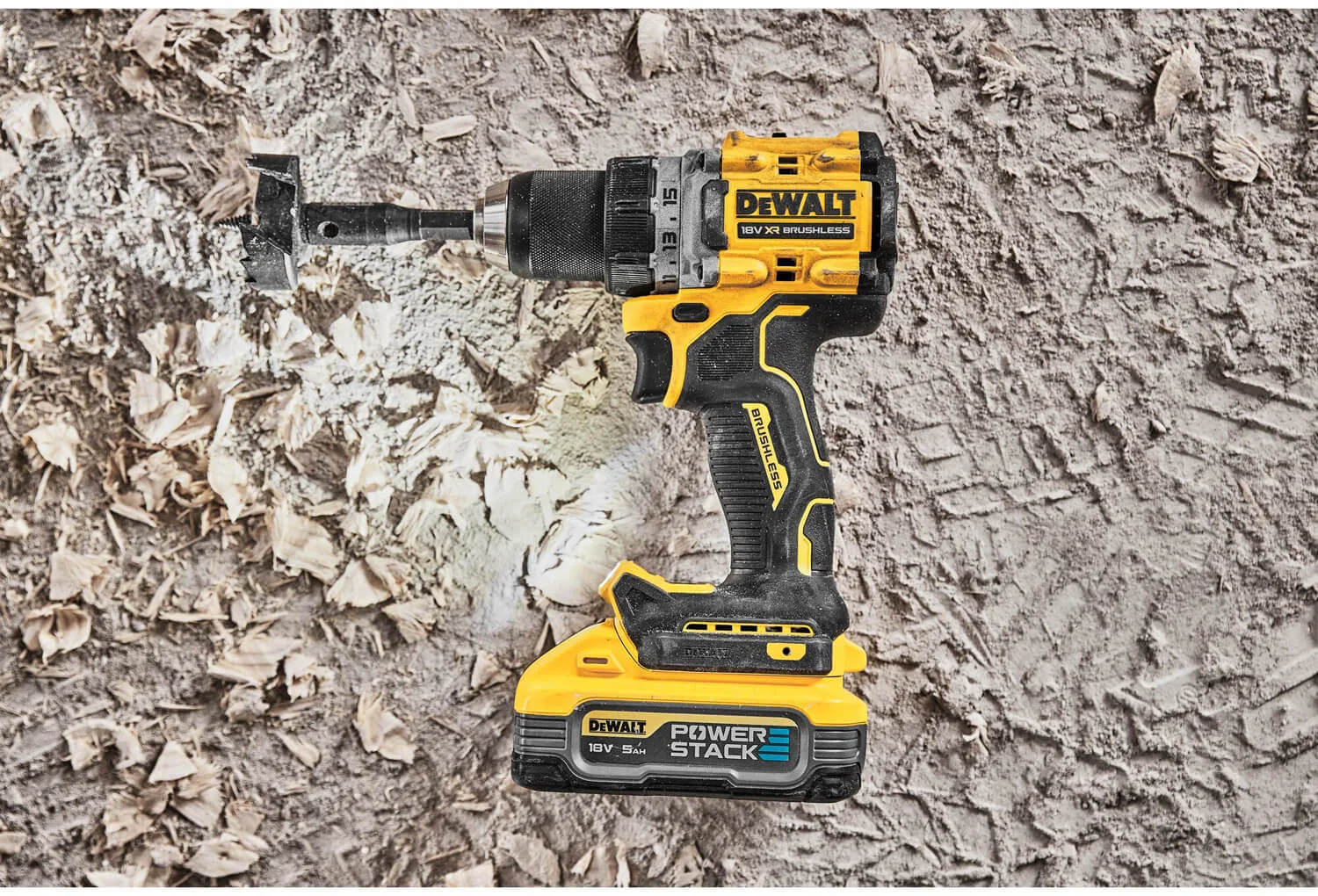 Набор из двух инструментов безщеточных DeWALT DCK2051E2T