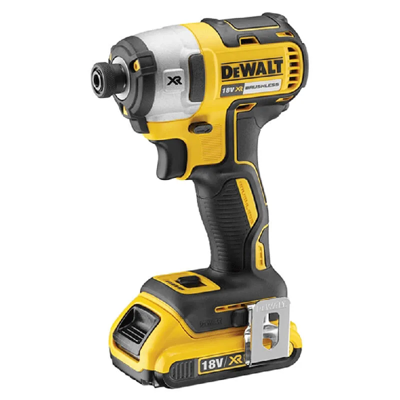 Набор из трех бесщеточных инструментов DeWALT DCK384P2T