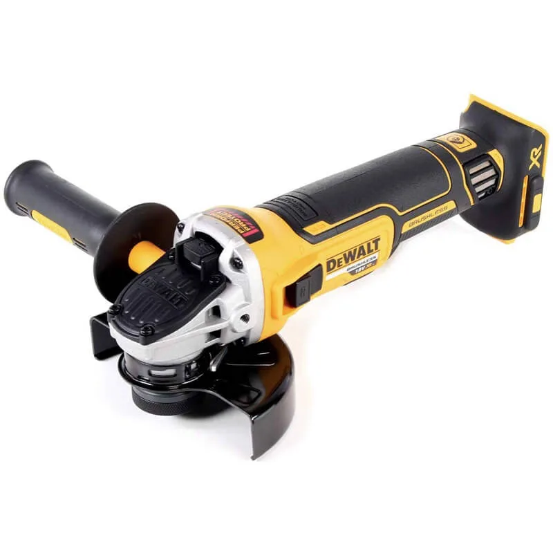 Набор из четырех бесщеточных инструментов DeWALT DCK422P3