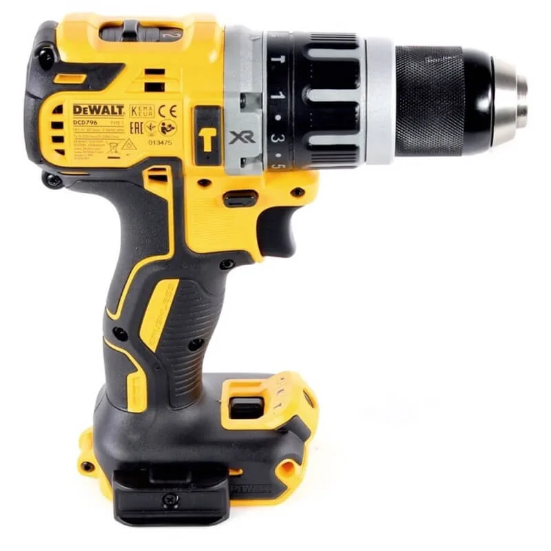 Набор из восьми аккумуляторных инструментов DeWALT DCK865P4T
