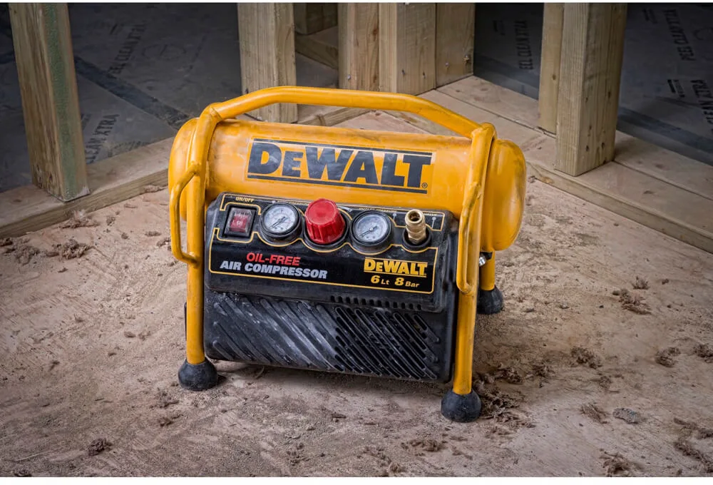 Безмасляный воздушный компрессор DeWALT DPC6MRC