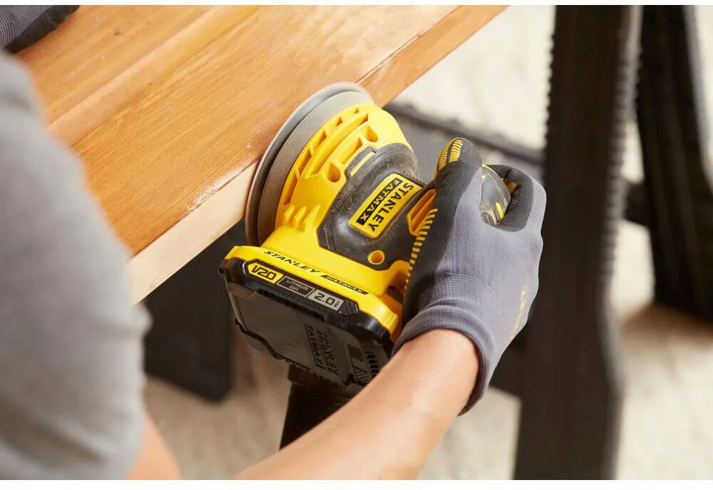 Аккумуляторная эксцентриковая шлифовальная машина STANLEY FATMAX SFMCW220D1S