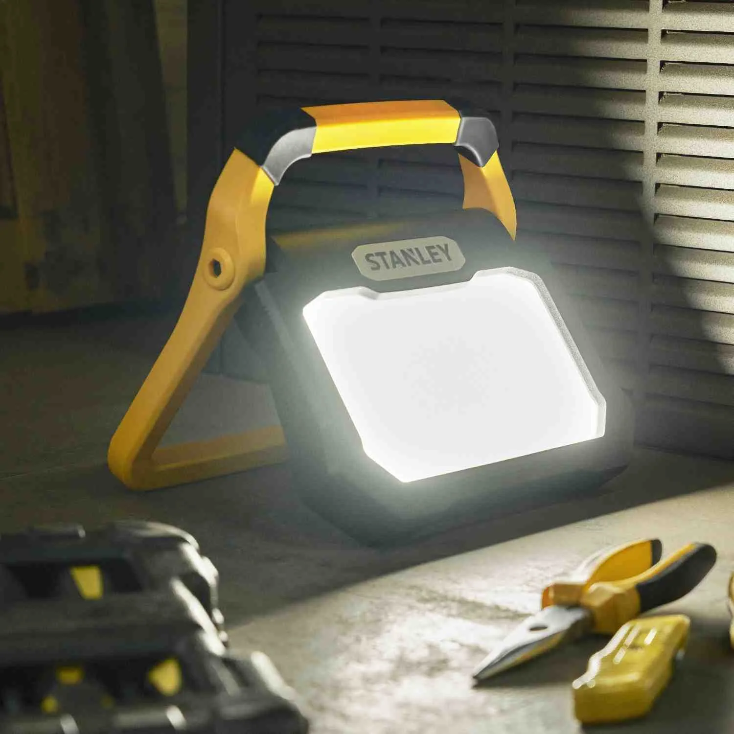 Светодиодный прожектор STANLEY SXLS50120E