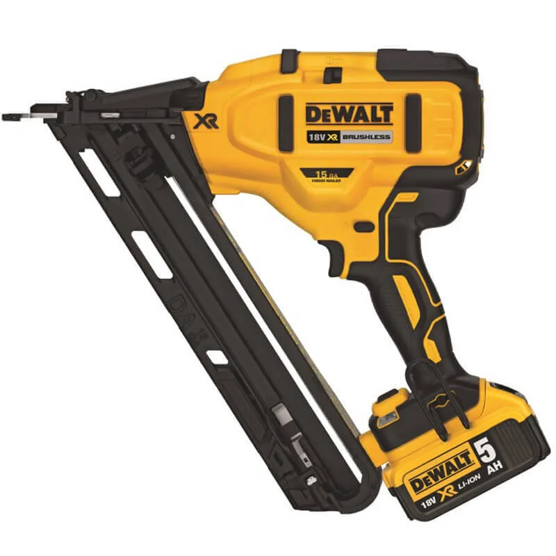 Аккумуляторный бесщеточный пистолет для забивания гвоздей DeWALT DCN650P2.