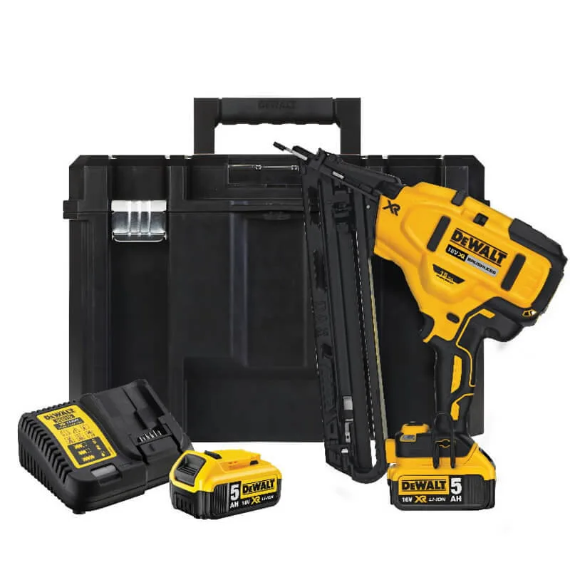 Аккумуляторный бесщеточный пистолет для забивания гвоздей DeWALT DCN650P2.
