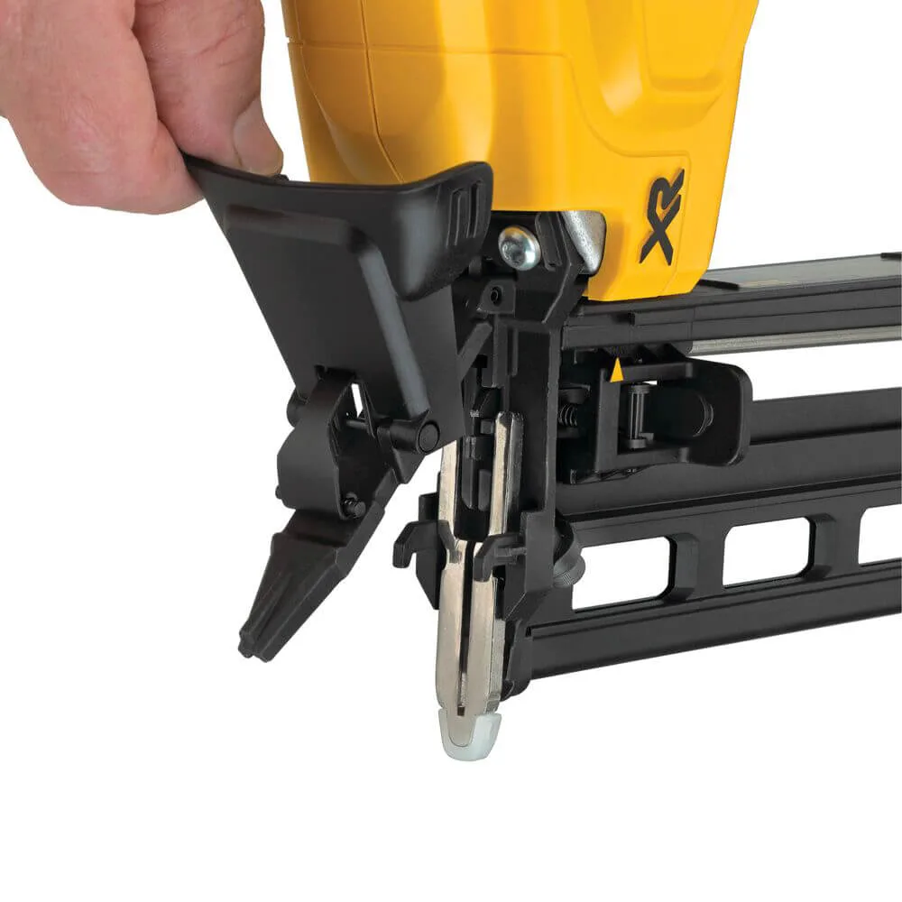 Аккумуляторный бесщеточный пистолет-гвоздезабиватель DeWALT DCN662D2