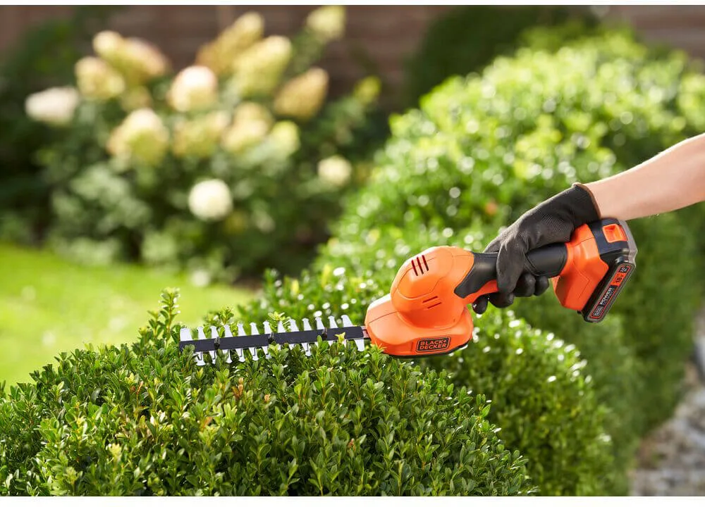 Кущоріз-ножиці акумуляторні BLACK+DECKER BCSS18D1