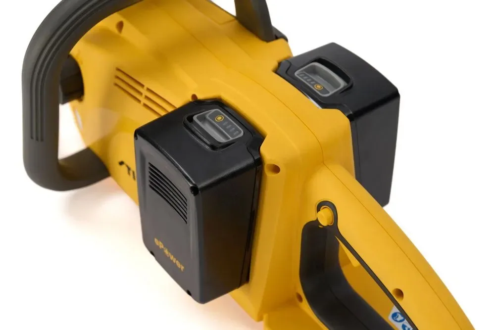 Цепная пила Stiga CS300EKIT