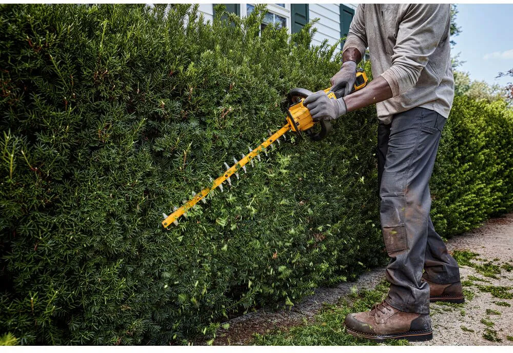Аккумуляторный бесщеточный кусторез DeWALT DCMHT573N