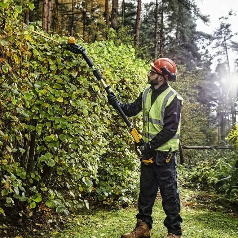 Аккумуляторный бесщеточный кусторез с телескопической штангой DeWALT DCMPH566P1