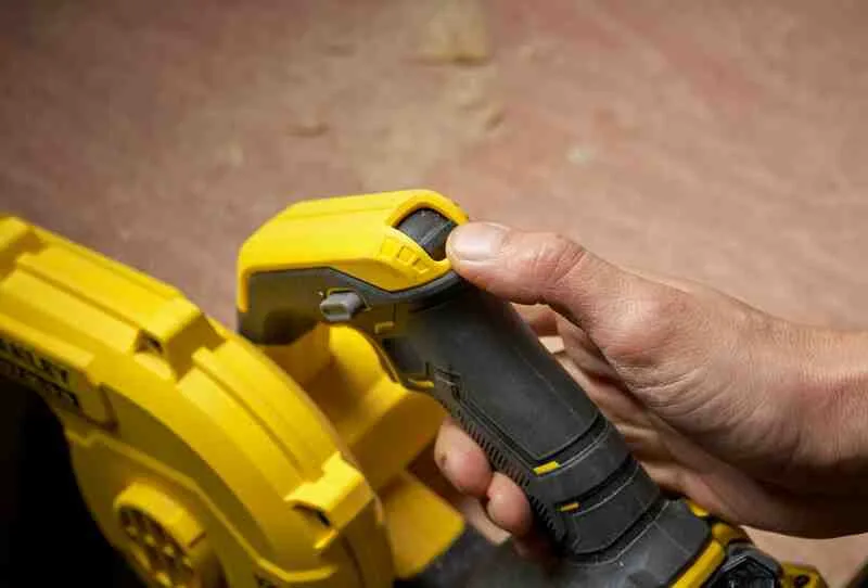 Повітродувка акумуляторна STANLEY FATMAX SFMCBL01B