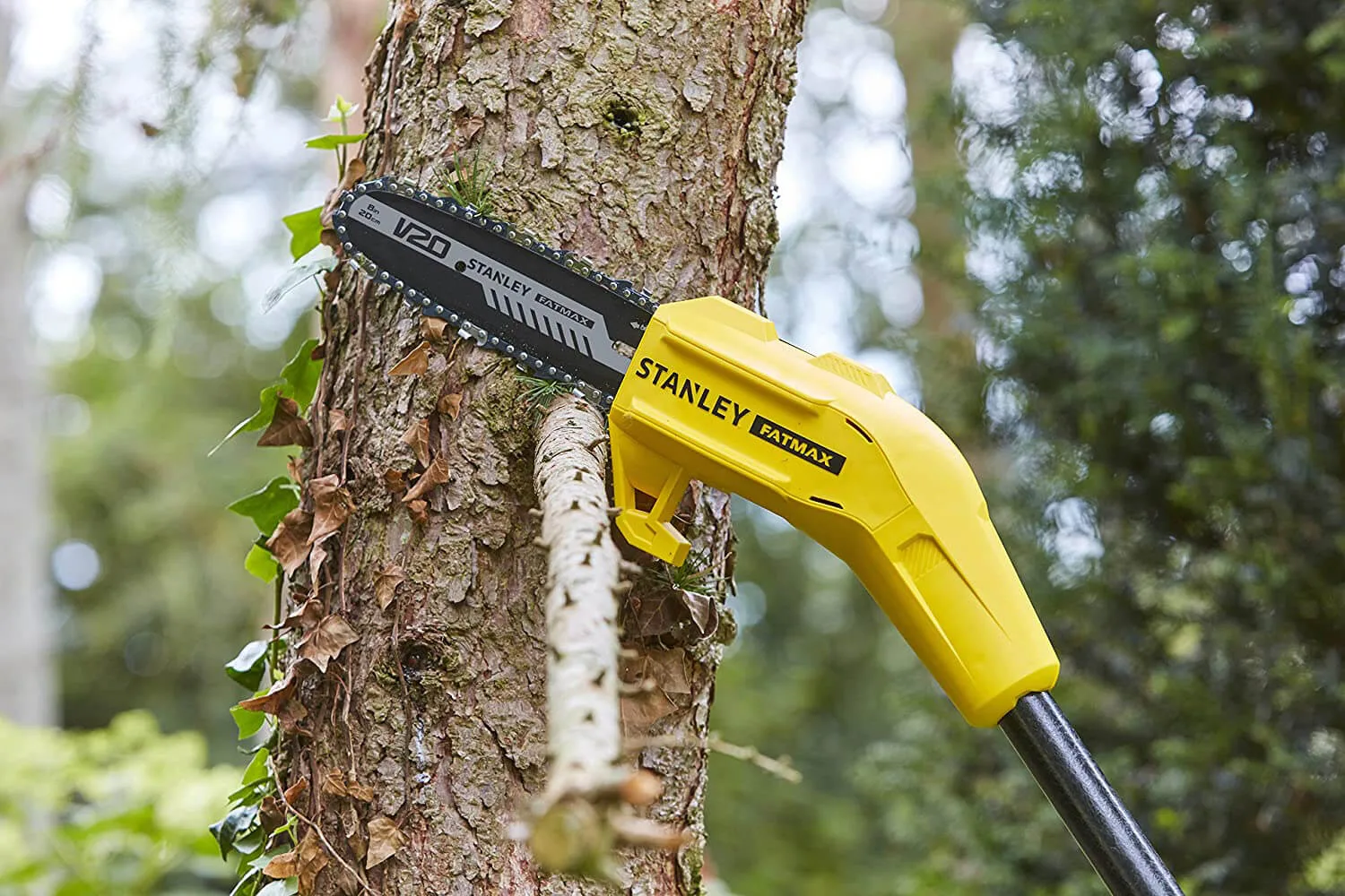 Аккумуляторная высоторезная пила со штангой STANLEY FATMAX SFMCPS620M1