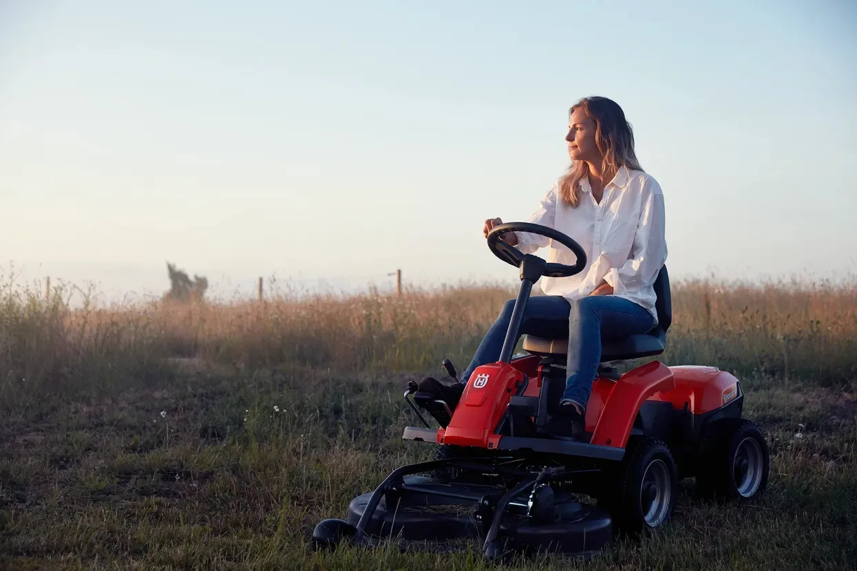 Райдер Husqvarna R 112iC