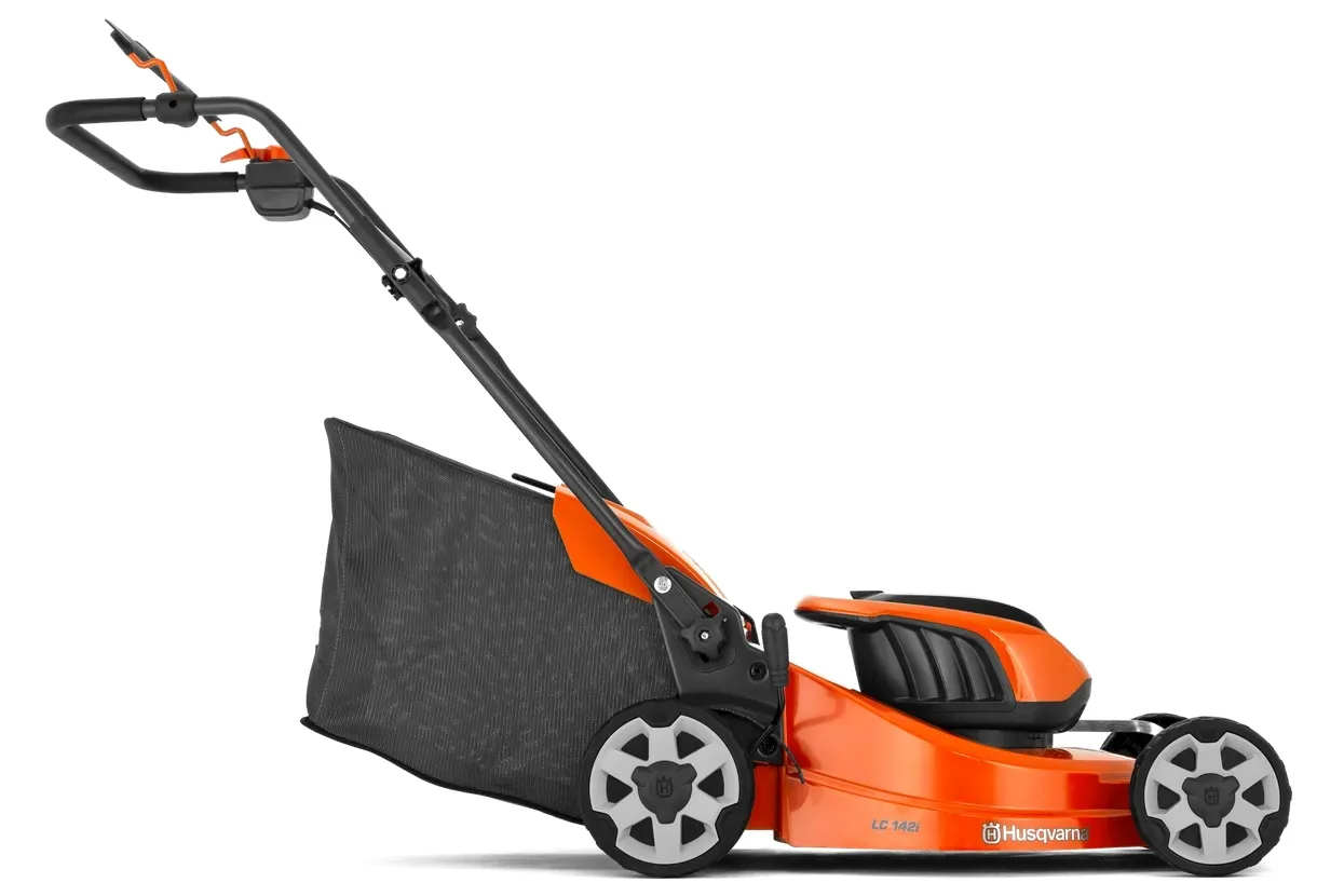 Газонокосарка Husqvarna LC 142i КІТ (АКБ+ЗП)