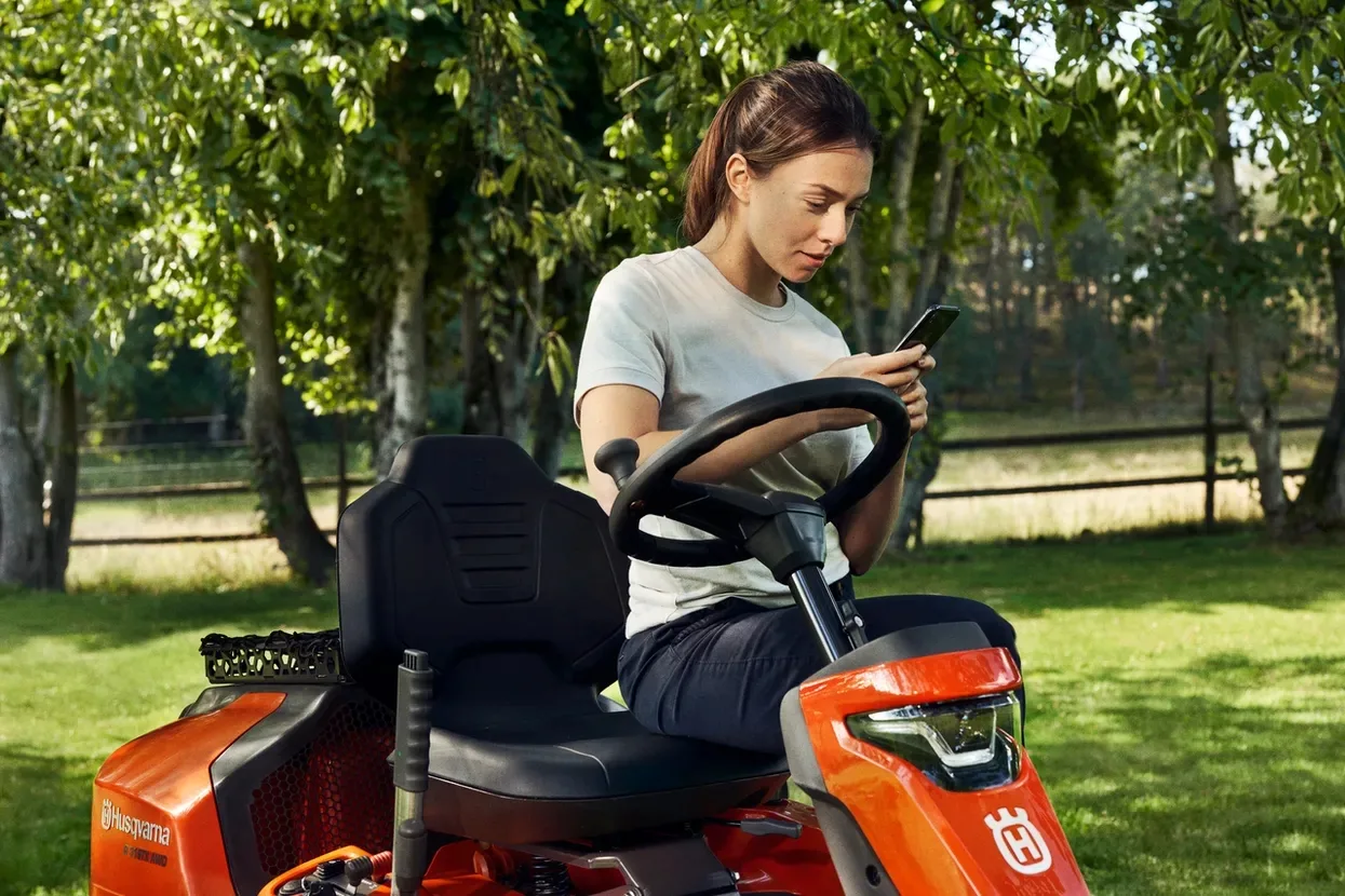 Райдер Husqvarna R 320X AWD