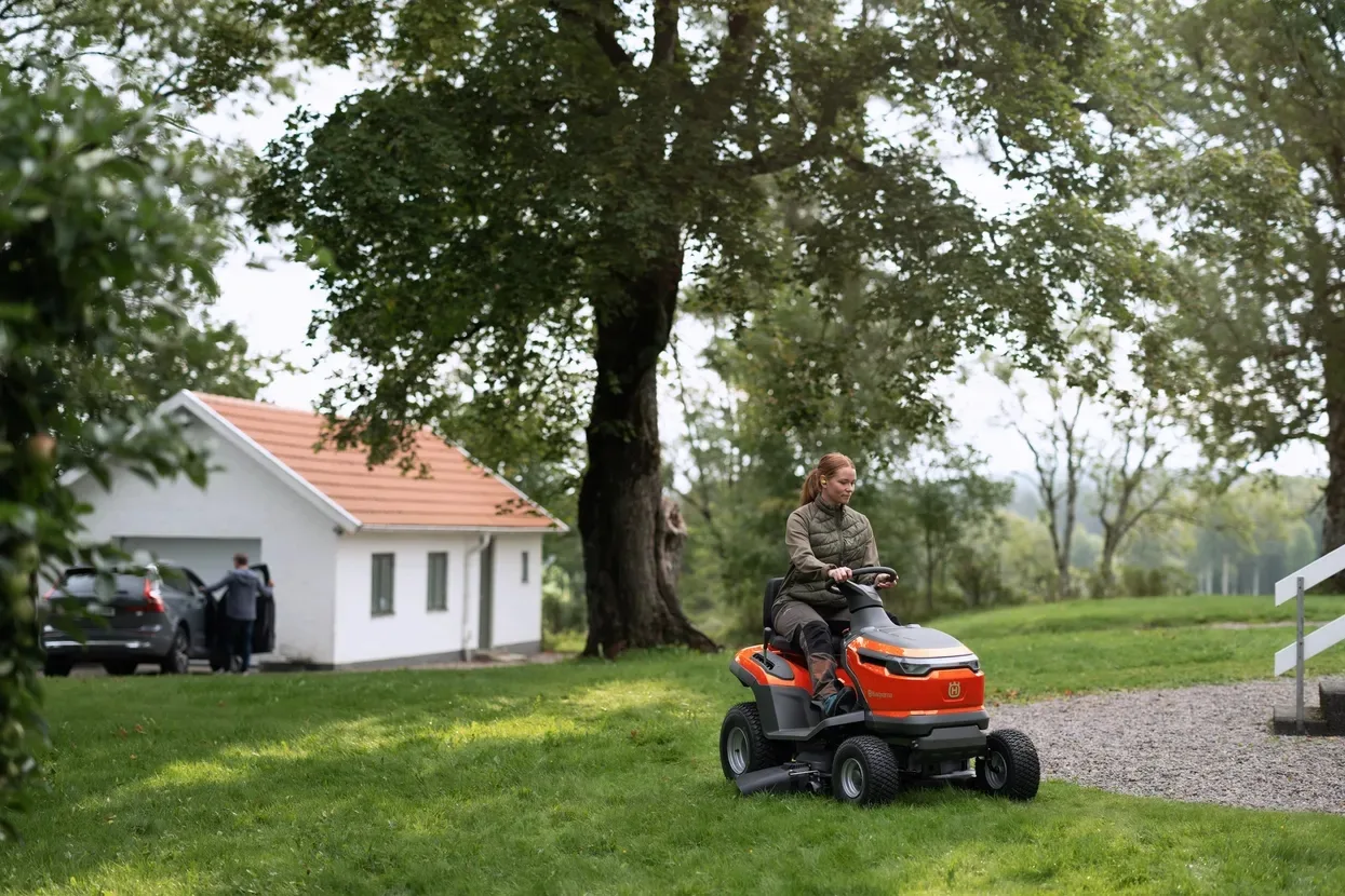 Трактор Husqvarna TS 100i