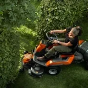 Райдер Husqvarna R 200iX AWD