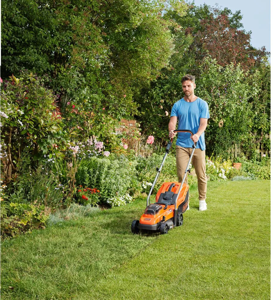 Газонокосарка акумуляторна Black&Decker BCMW33184L2