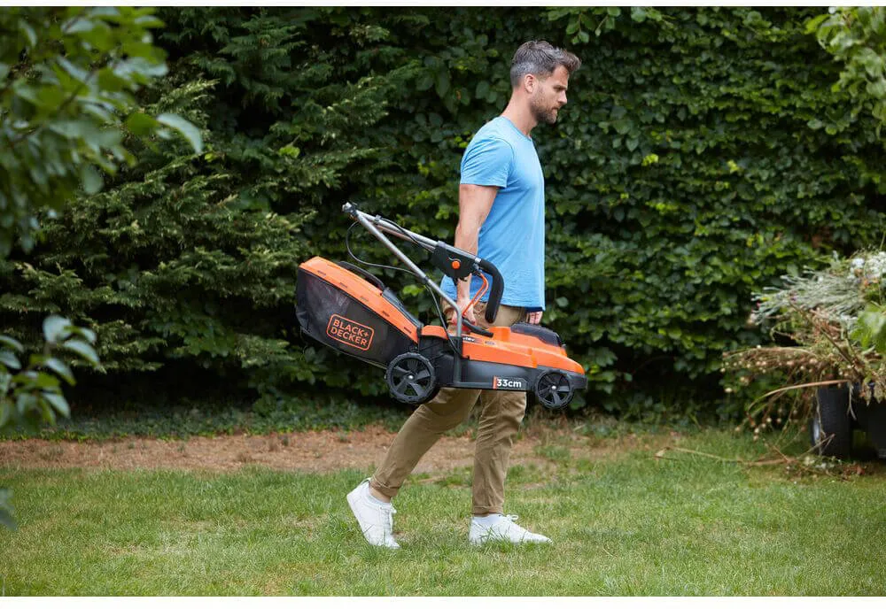 Газонокосарка акумуляторна Black&Decker BCMW33184L2
