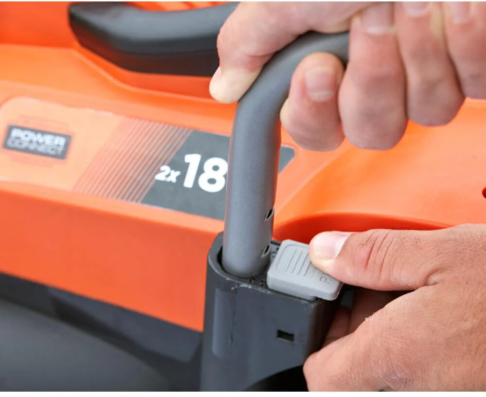 Газонокосарка акумуляторна Black&Decker BCMW33184L2