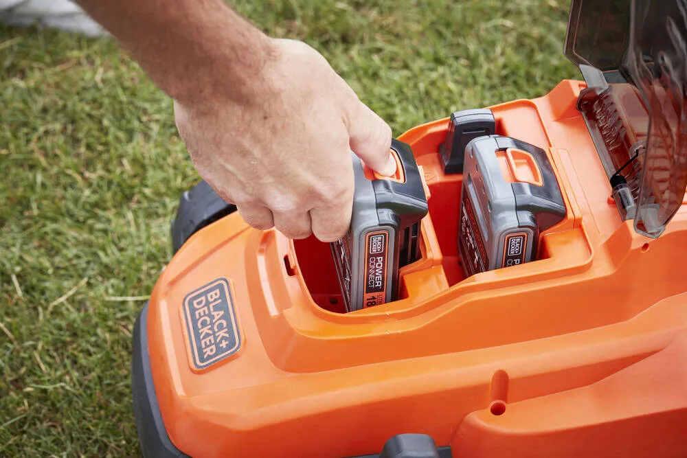 Газонокосарка акумуляторна Black&Decker BCMW3318L2