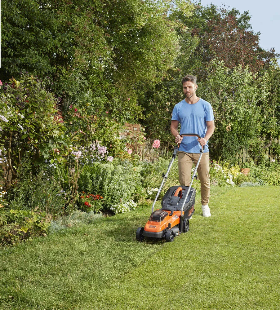 Газонокосарка акумуляторна Black&Decker BCMW3336L1