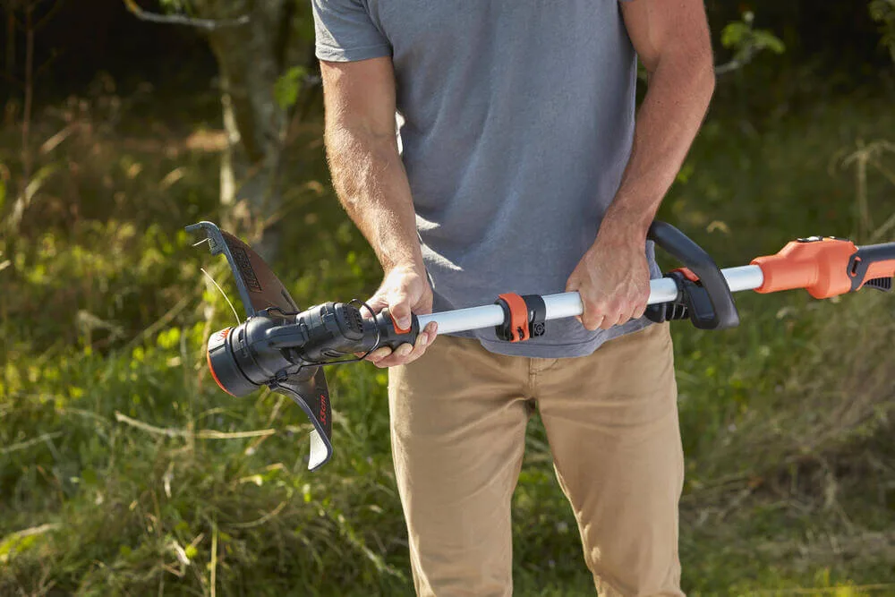 Тример акумуляторний Black&Decker BCSTE 636L1