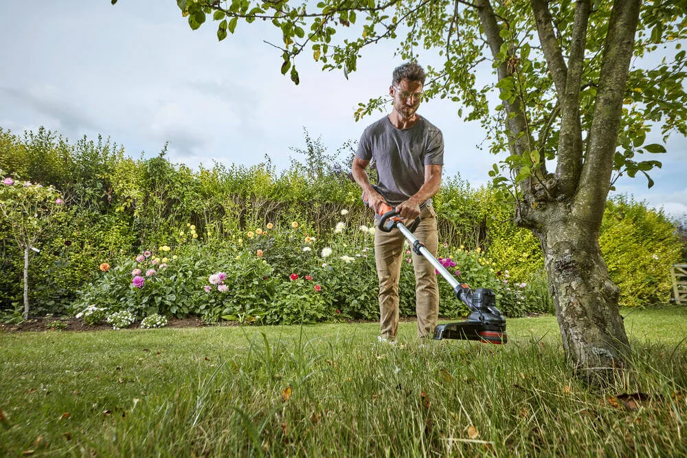 Тример акумуляторний Black&Decker BCSTE 636L1