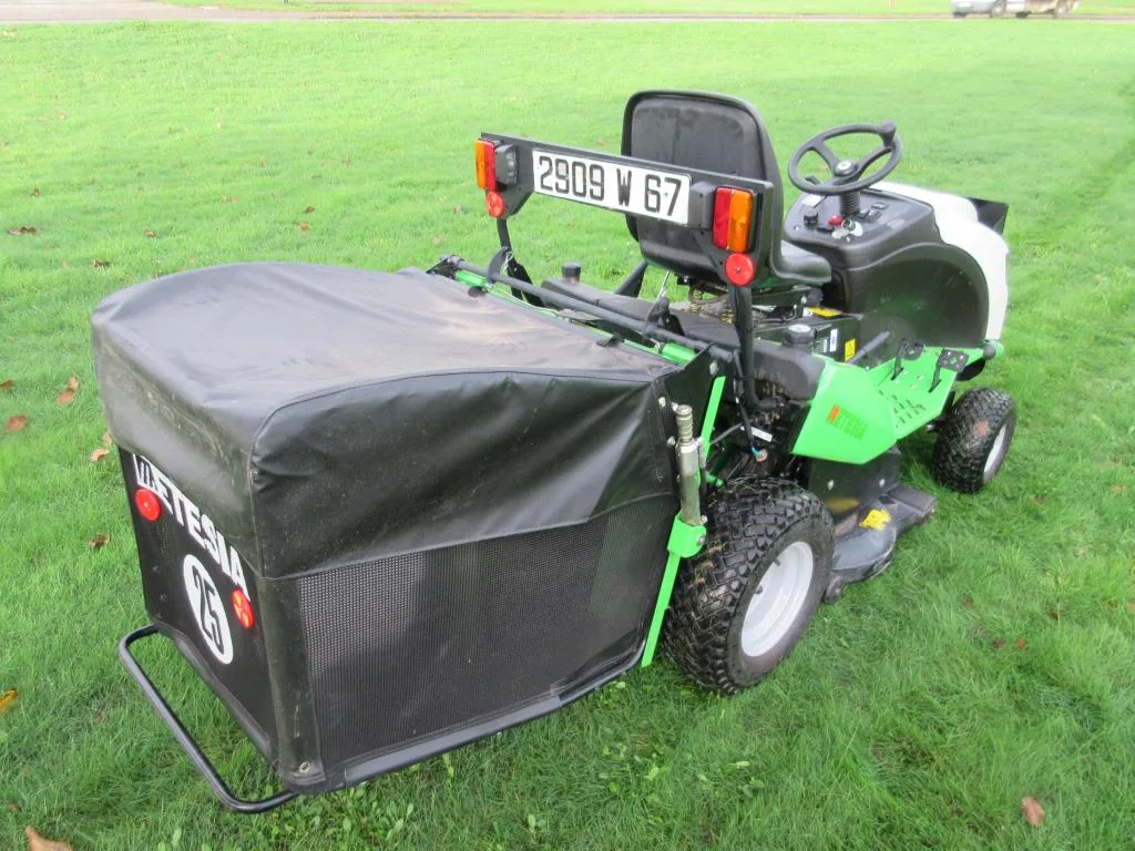 Садовый трактор Etesia Hydro 100 MKEHH