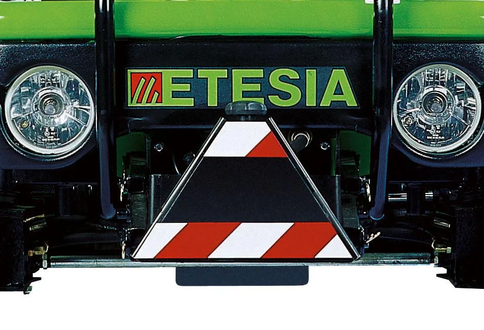 Садовый трактор Etesia Hydro 124DN