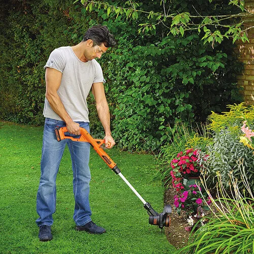 Триммер аккумуляторный Black&Decker ST182320