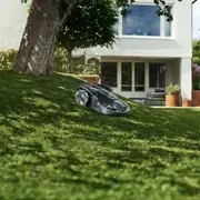 Газонокосарка-робот Husqvarna AM 320 NERA з системою Husqvarna EPOS™