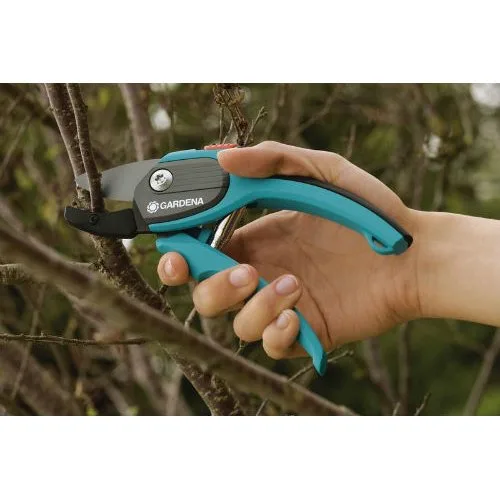 Секатор Gardena Comfort з ковадлом