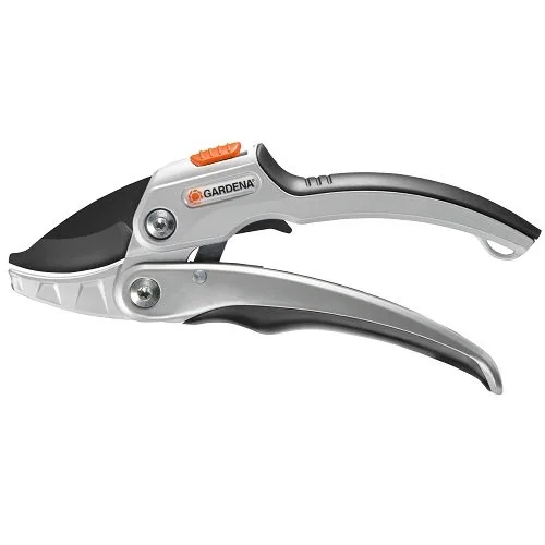 Секатор Gardena SmartCut із храповим механізмом