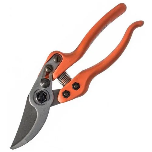 Секатор LOWE 11.104