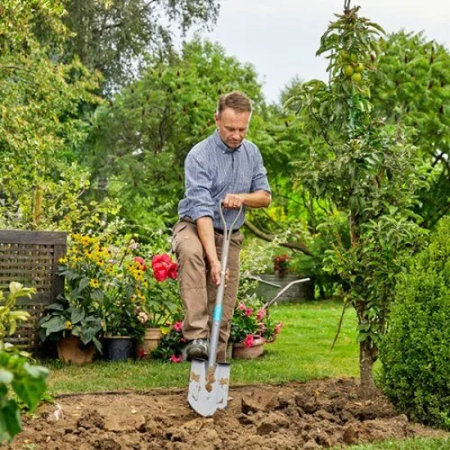 Лопата садова загострена Gardena NatureLine 117 см із ручкою