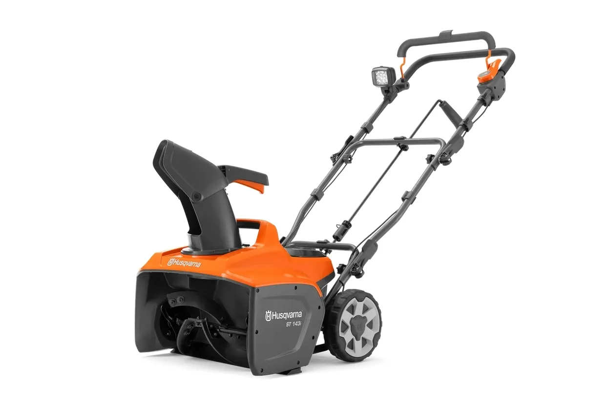 Снігоочисник Husqvarna ST 143i