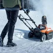 Снігоочисник Husqvarna ST 143i