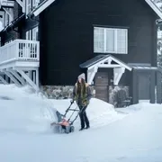 Снігоочисник Husqvarna ST 143i